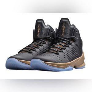 Jordan Melo M11 “Gold Standard” (716227-012)